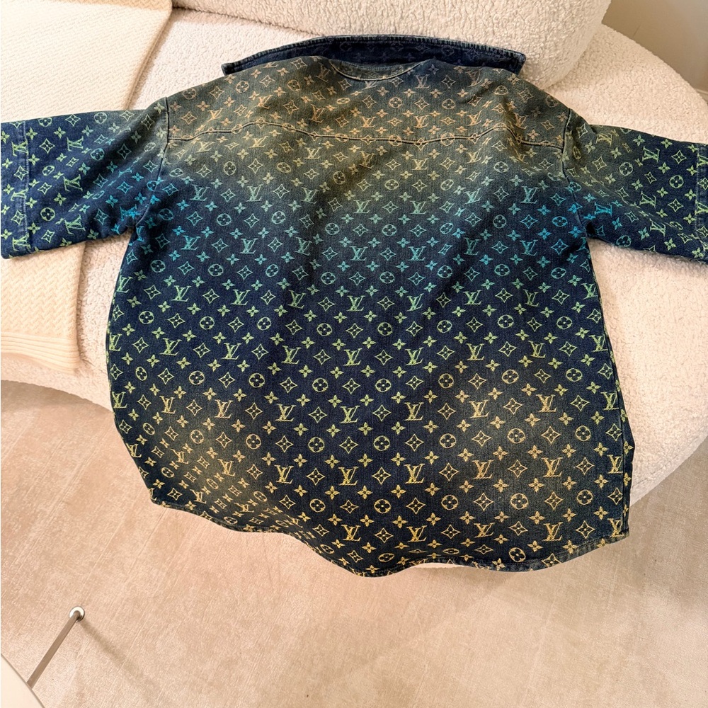 Louis Vuitton Gradient Monogram Shirt - Picture 5 of 10